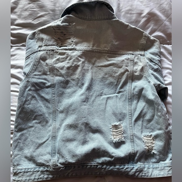 Distressed Jean Jacket. Size 1XL. Fashion Nova - Picture 6 of 9